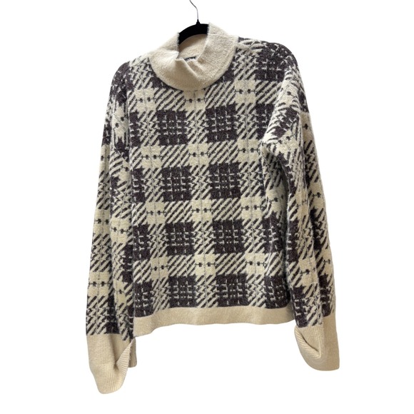 Belle By Belldini Sweaters - Belle by Belldini XL Cream Black Plaid Mock Neck Fuzzy Eyelash Knit Sweater